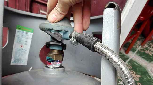 Khóa gas sau mỗi lần sử dụng để đảm bảo an toàn