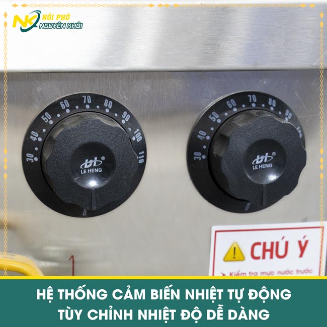 Núm chỉnh nhiệt dễ dàng trong dải nhiệt 30 - 110 độ C