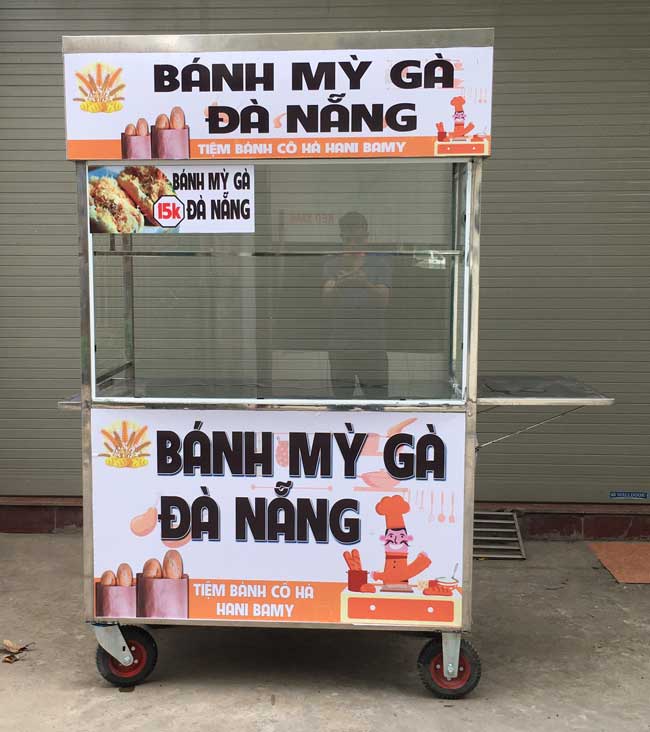 Xe bán bánh mì gà Đà Nẵng