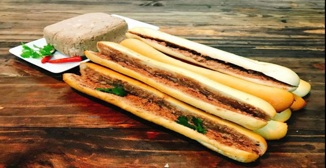 Top 7 Quán bánh mì que hải phòng ở HCM ngon, nổi tiếng, chuẩn gốc