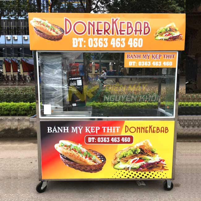 Xe bánh mì kẹp thịt mái bằng