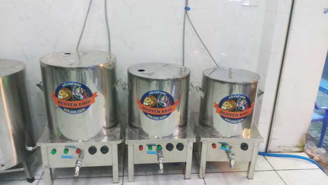 Lắp đặt nồi nấu phở mới mua