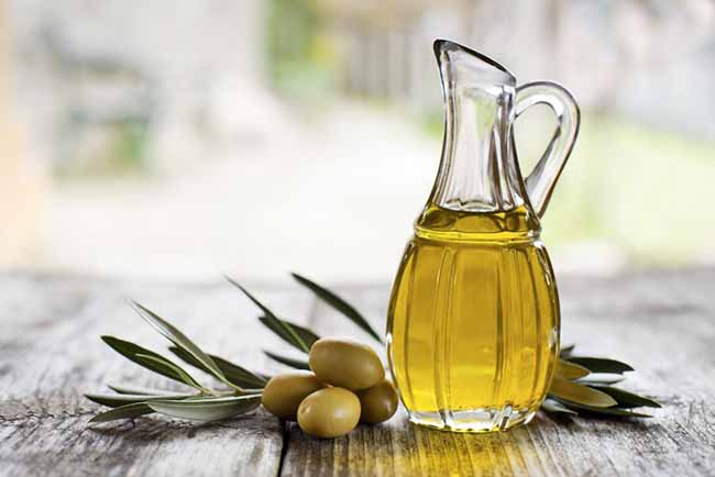 Thêm dầu ăn oliu