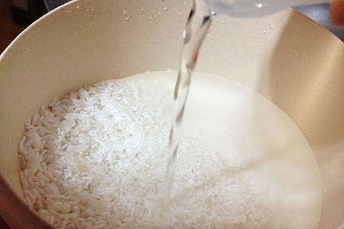 Cách nấu xôi bằng nồi cơm điện có ngâm gạo