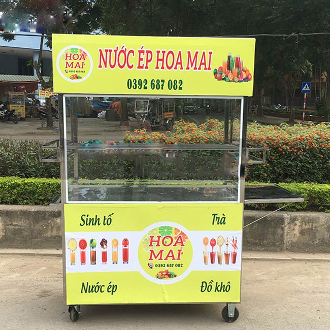 Xe sinh tố, nước ép hoa quả nền vàng 