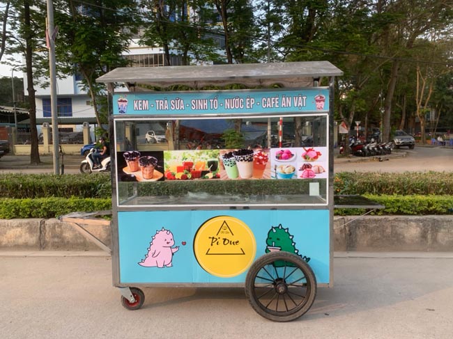 Xe bán trà sữa bánh xe bò