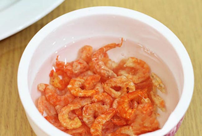 Ngâm tôm mềm ra