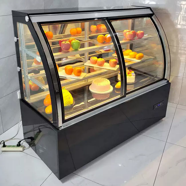 Lựa chọn chất liệu tủ mát trưng bày bánh kem 