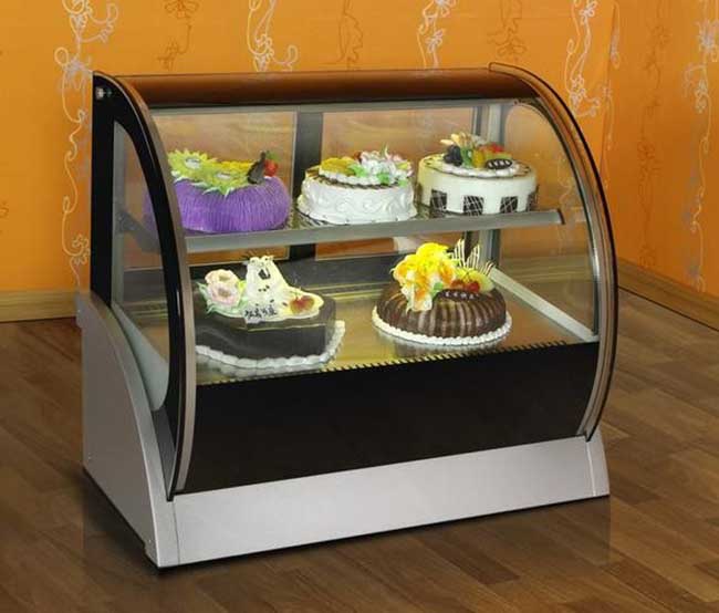 Tủ bánh kem 1m8 kính cong 2 tầng đẹp 