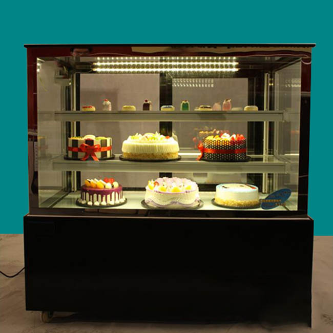 Tủ bánh kem 90cm kính vuông 3 tầng 