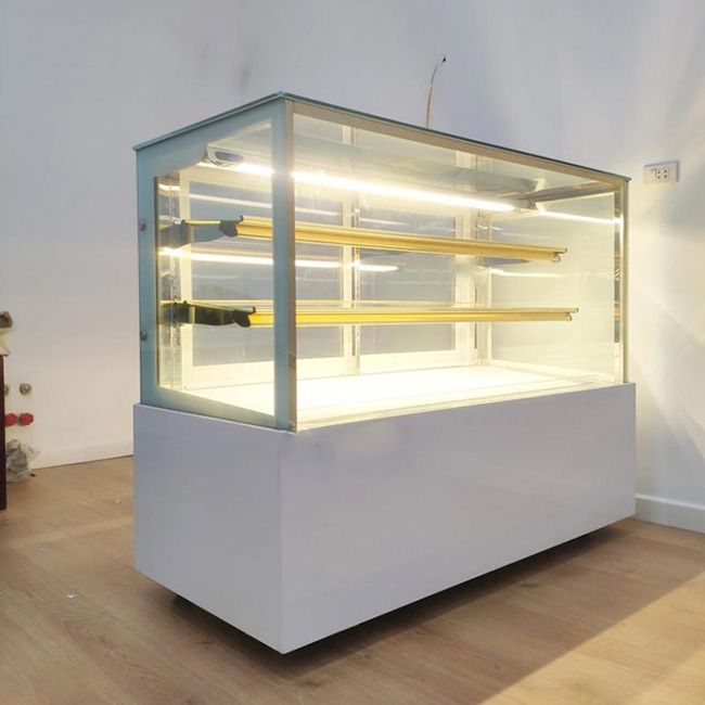 Tủ bánh kem 90cm kính vuông 3 tầng 