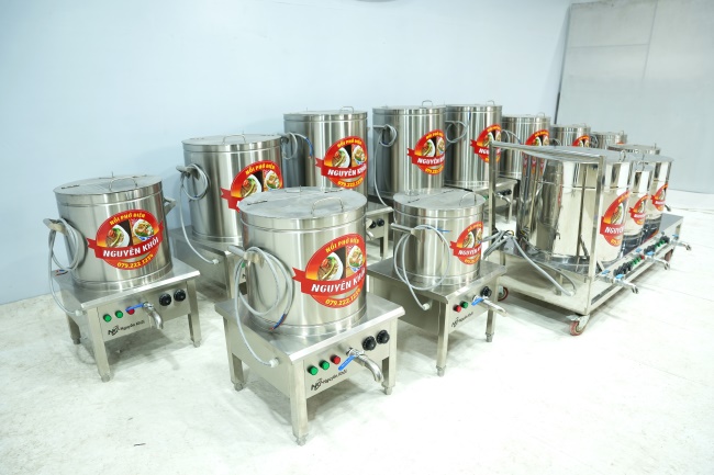 Đa dạng mẫu mã, mức giá