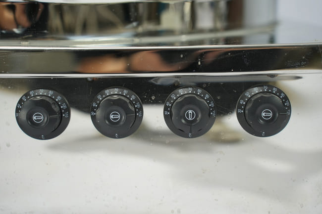 Núm vặn điều chỉnh