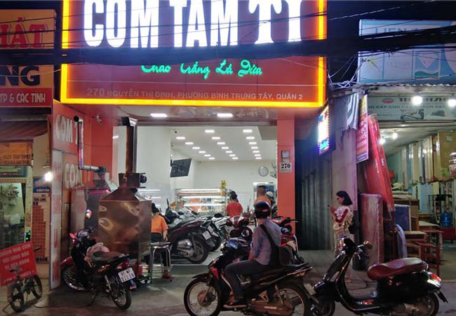 Tiệm cơm Ti 