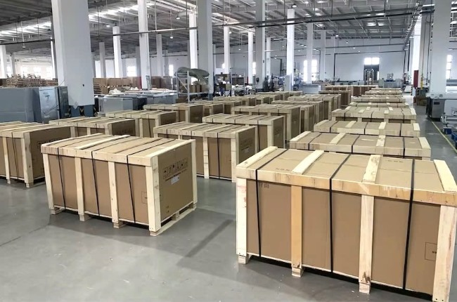 Kho h&agrave;ng tủ m&aacute;t b&agrave;n chặt