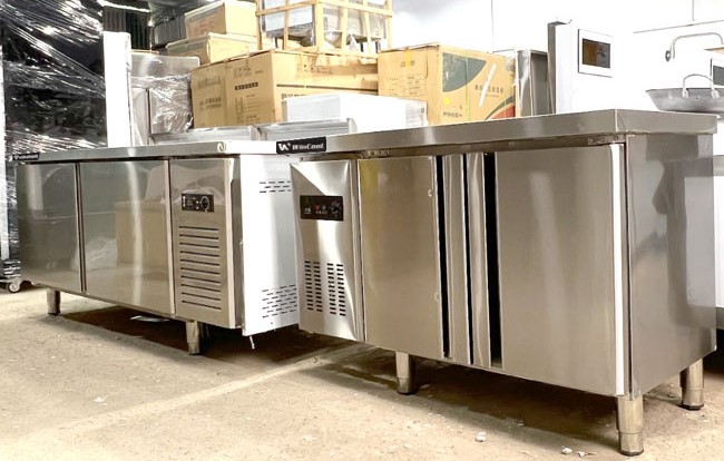 Tủ m&aacute;t b&agrave;n chặt WinCool