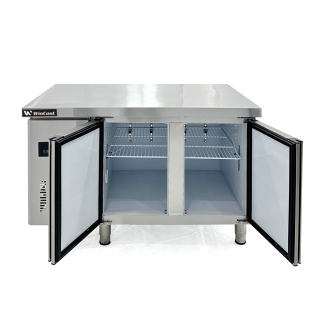 Tủ mát bàn chặt 1m2 260L (làm lạnh trực tiếp)