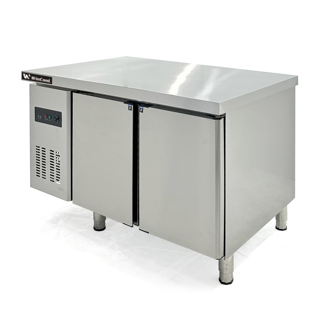 Tủ mát bàn chặt 1m2 260L (làm lạnh trực tiếp)