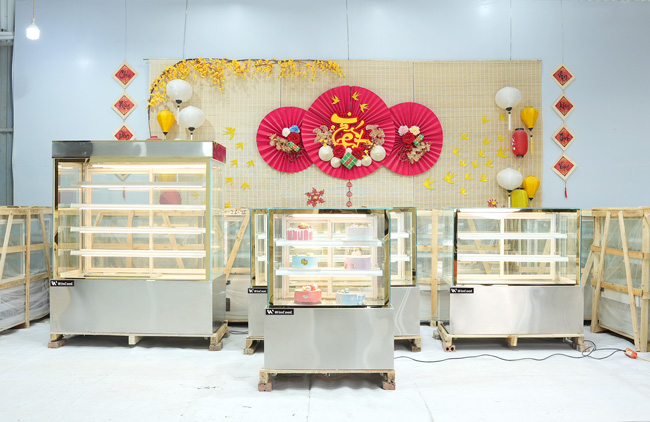 Các mẫu tủ bánh kem bán chạy