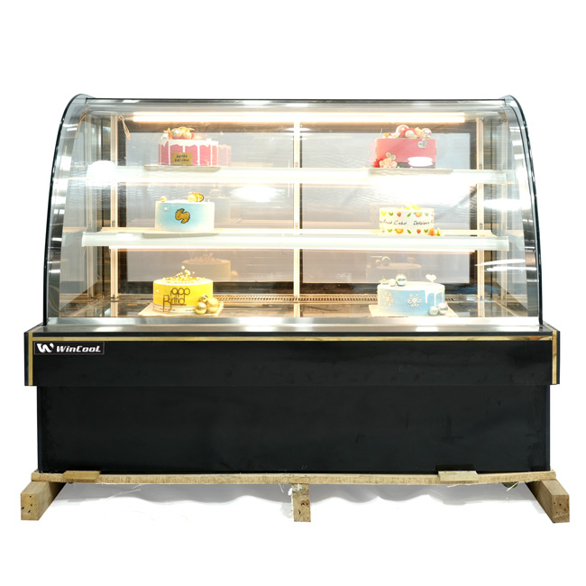Tủ bánh kem 1m8 kính cong 3 tầng mới