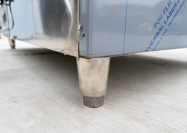 Chân đế vững chắc