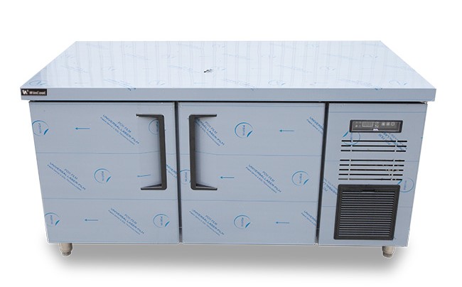 Tủ đông bàn chặt 1m5 350l làm lạnh quạt gió