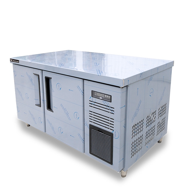 Tủ đông bàn chặt 1m5 350L (làm lạnh quạt gió)