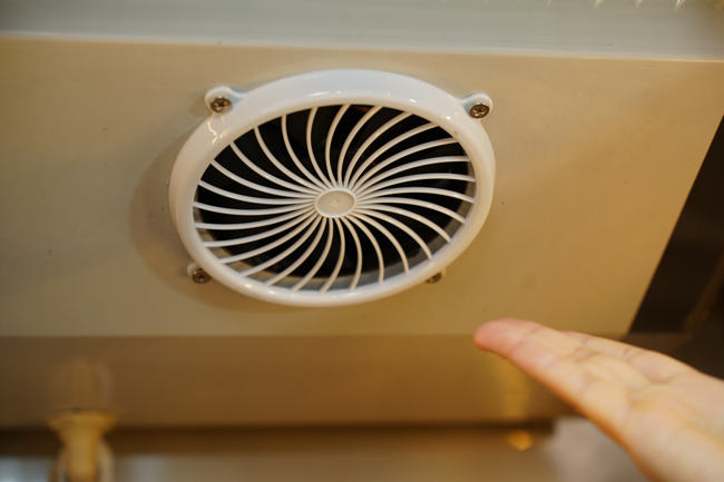 Quạt gi&oacute; lu&acirc;n chuyển kh&iacute; lạnh