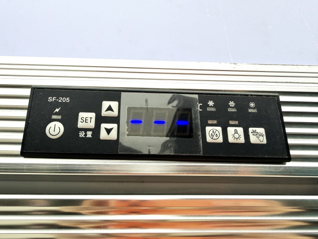 Bảng điều khiển tủ m&aacute;t