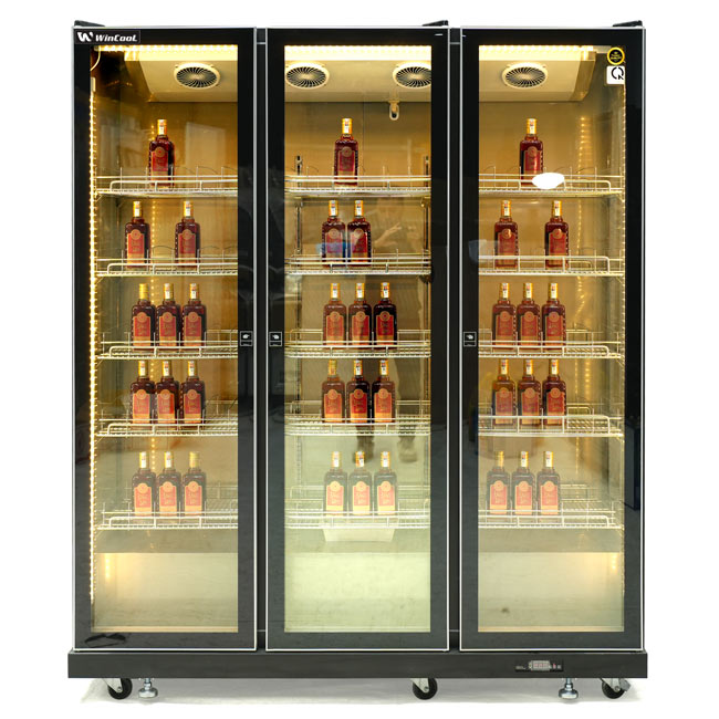 Tủ bảo quản rượu 3 cánh HR1860PJ 1600L