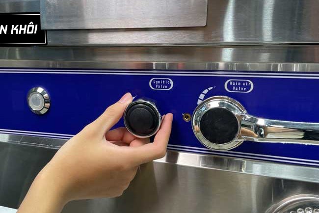 N&uacute;m vặn chỉnh dễ d&agrave;ng