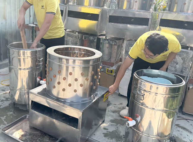 M&aacute;y vặt l&ocirc;ng g&agrave; nhập khẩu phi 60